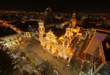 CON NUEVA ILUMINACIÓN, LA CATEDRAL SE PREPARA PARA RECIBIR A MILES DE FIELES