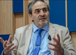 EL “JIM GARRISON” SALTEÑO BATALLANDO EN LA VERSIÓN LOCAL DE “SPRINGFIELD”