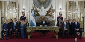 MILEI EN CADENA NACIONAL: CREACIÓN DE UNA BASE NAVAL EN TIERRA DEL FUEGO Y AMENAZAS DE SANCIONES POR LA EXPLOTACIÓN PETROLERA EN MALVINAS