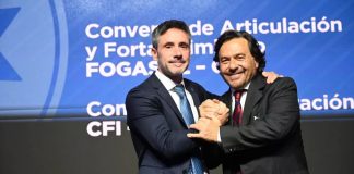 “EL VERDADERO MOTOR DE ESTA PROVINCIA SON USTEDES”: SÁENZ FIRMÓ CONVENIOS CON EL CFI POR $4.000 MILLONES PARA FORTALECER A LAS MIPYMES